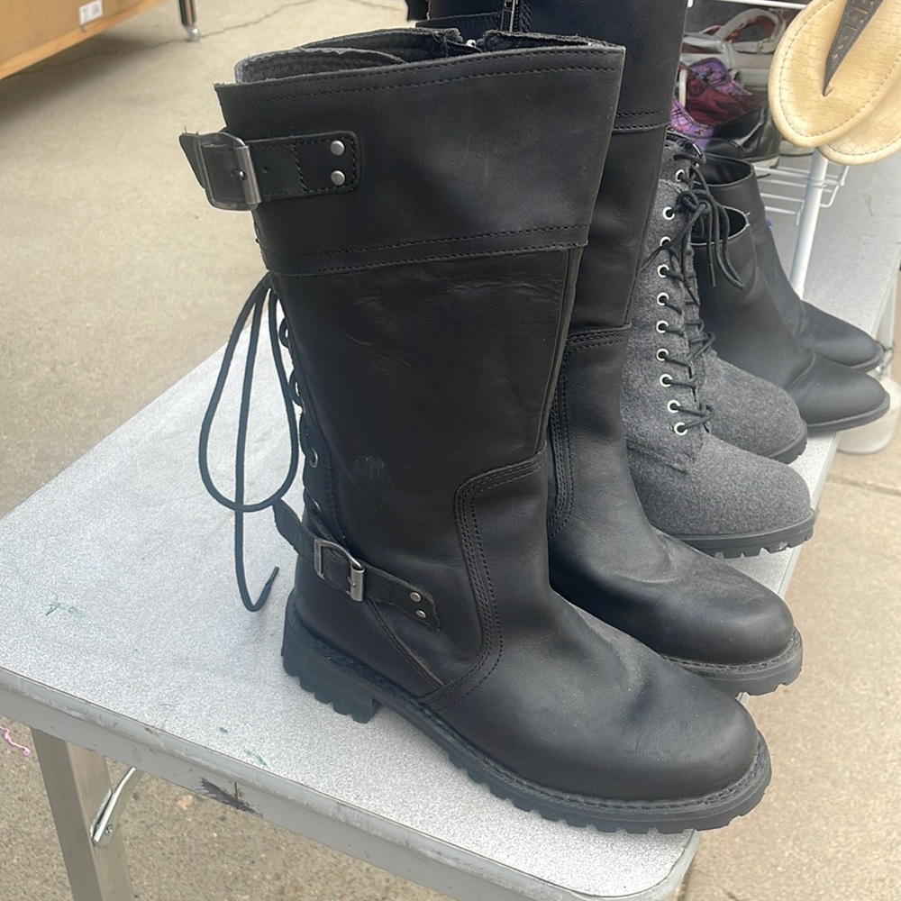Harley Davidson Boots WANT THESE? FIND THEM ON F B. I WILL NOT SEND FROM HERE.